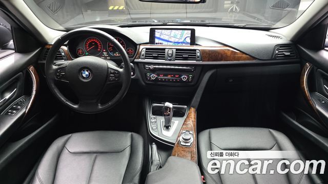 BMW 3-Series 2012 — photo 7
