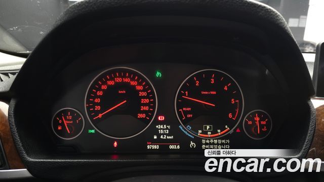 BMW 3-Series 2012 — photo 8
