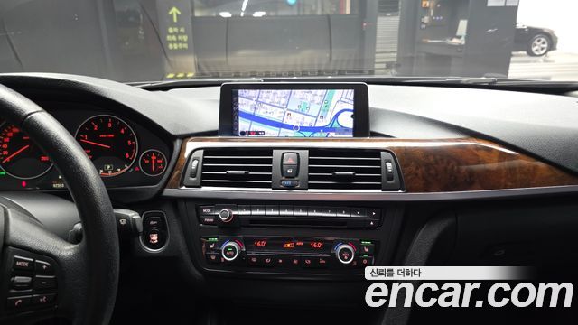 BMW 3-Series 2012 — photo 14