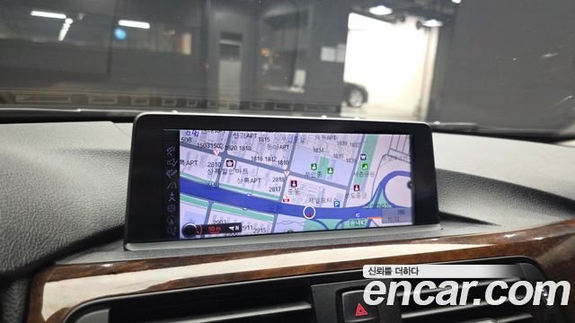 BMW 3-Series 2012 — photo 15