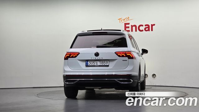 Volkswagen Tiguan 2023 — photo 4