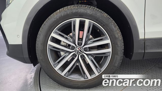 Volkswagen Tiguan 2023 — photo 5