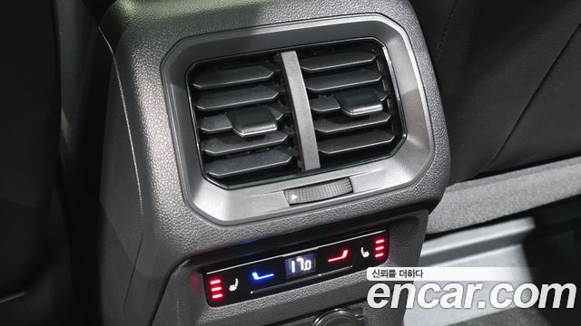 Volkswagen Tiguan 2023 — photo 17