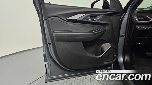 Chevrolet Korea Trailblazer 2021 — photo 14