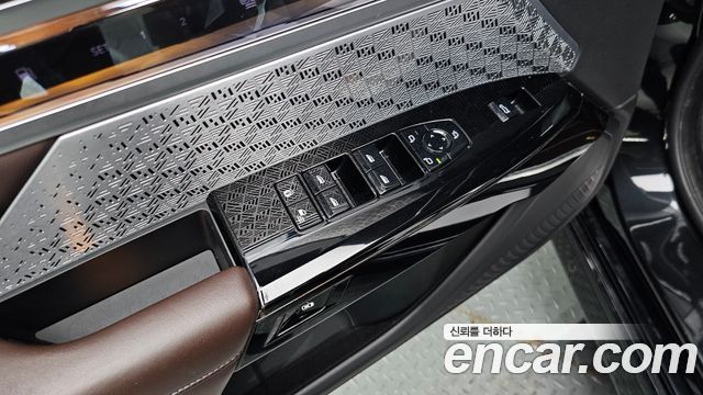 BMW 7-Series 2023 — photo 19