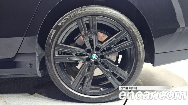 BMW 7-Series 2023 — photo 7