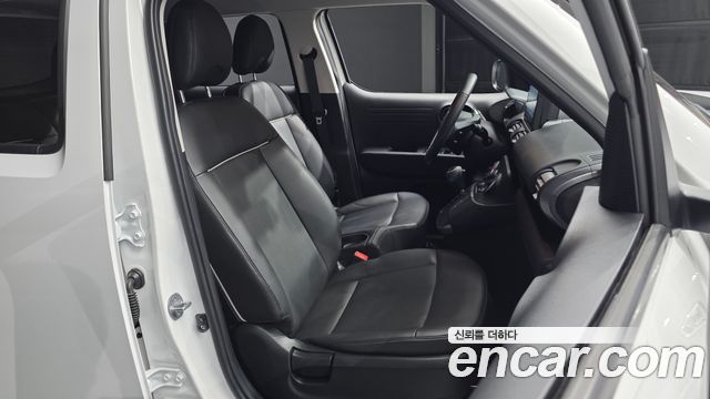 Hyundai Casper 2024 — photo 16