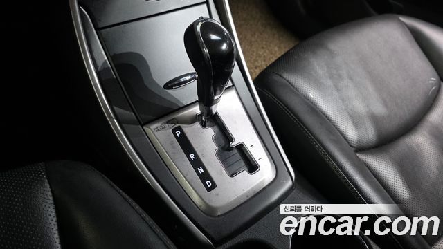Hyundai AVANTE 2014 — photo 9