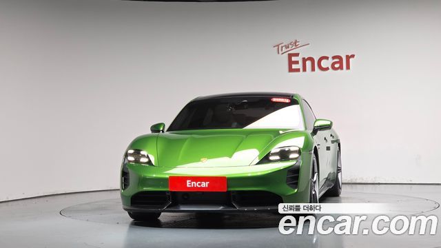 Porsche Taycan 2021 — photo 3