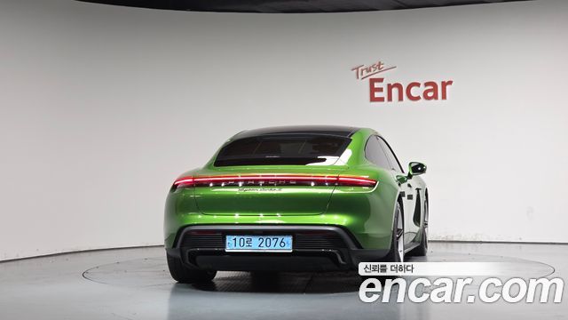 Porsche Taycan 2021 — photo 4