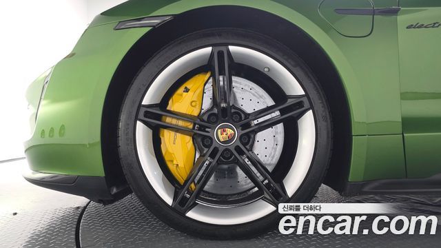 Porsche Taycan 2021 — photo 5