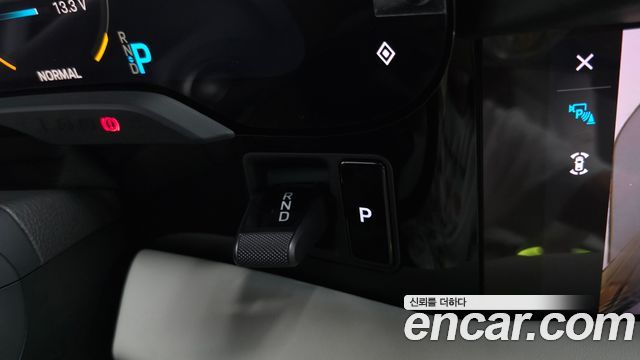 Porsche Taycan 2021 — photo 12
