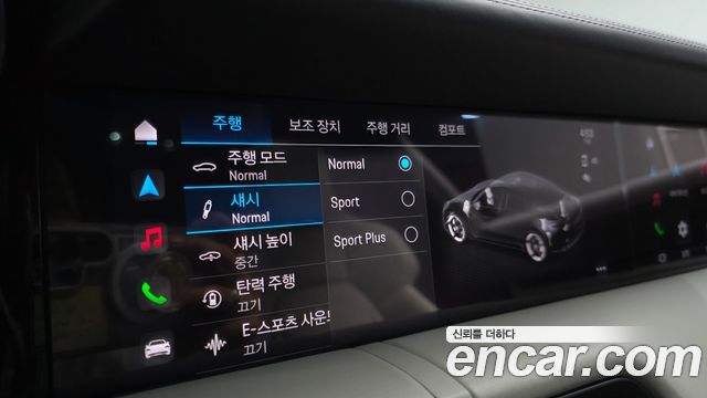 Porsche Taycan 2021 — photo 24