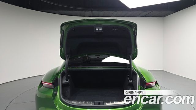 Porsche Taycan 2021 — photo 26
