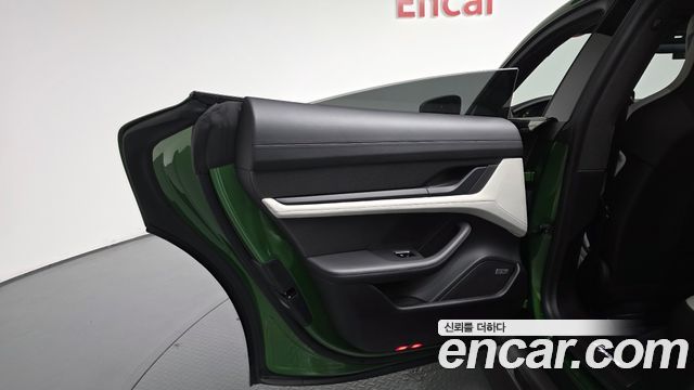 Porsche Taycan 2021 — photo 15