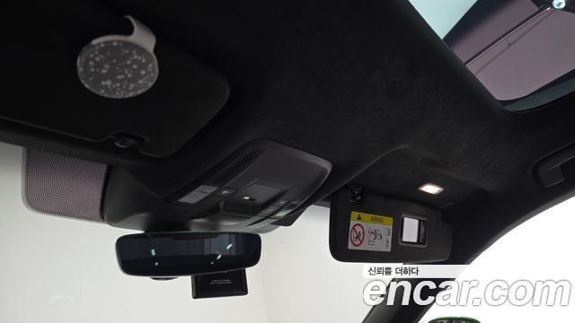 Porsche Taycan 2021 — photo 28