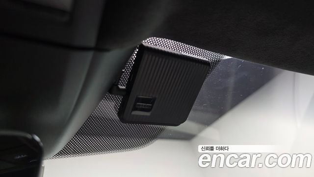 Porsche Taycan 2021 — photo 35