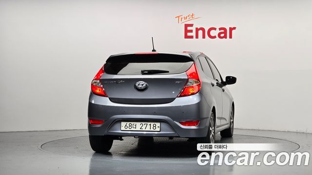 Hyundai Accent 2015 — photo 4
