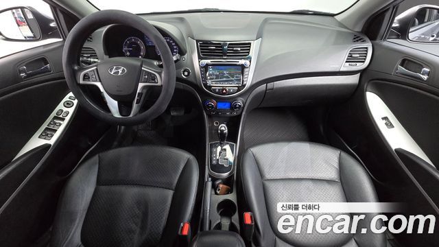 Hyundai Accent 2015 — photo 10