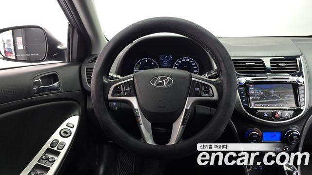 Hyundai Accent 2015 — photo 18