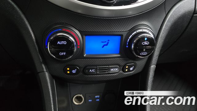 Hyundai Accent 2015 — photo 21