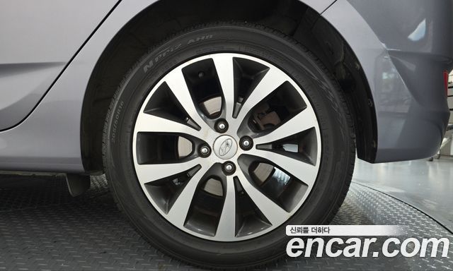 Hyundai Accent 2015 — photo 7