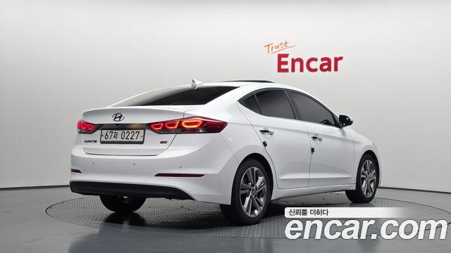 Hyundai AVANTE 2017 — photo 2