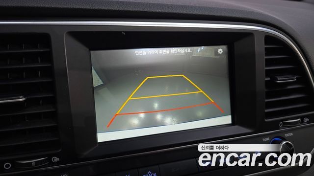 Hyundai AVANTE 2017 — photo 21