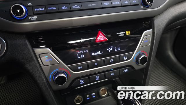 Hyundai AVANTE 2017 — photo 22