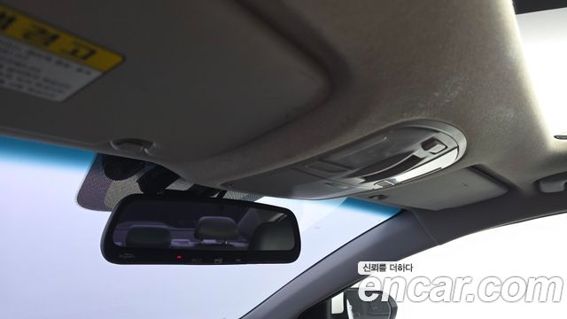 Hyundai AVANTE 2017 — photo 27