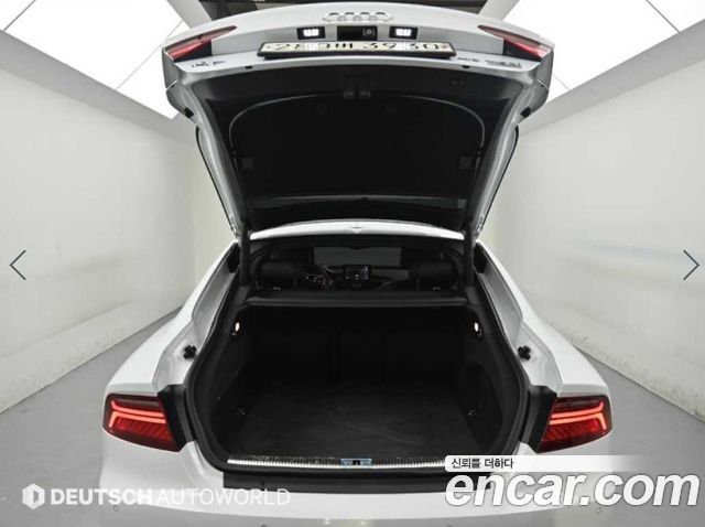 Audi A7 2016 — photo 20