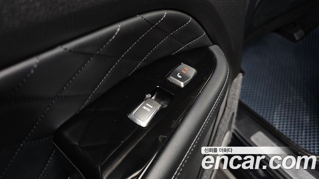 KG Mobility Rexton 2018 — photo 18