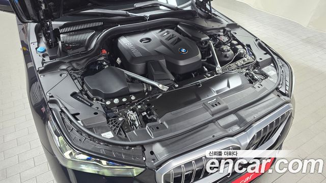BMW 5-Series 2024 — photo 6