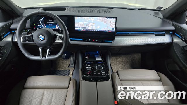 BMW 5-Series 2024 — photo 10
