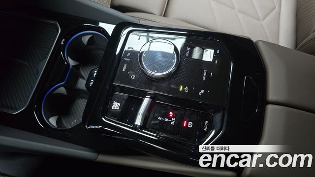 BMW 5-Series 2024 — photo 12