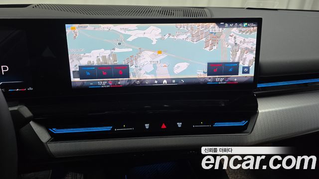 BMW 5-Series 2024 — photo 18