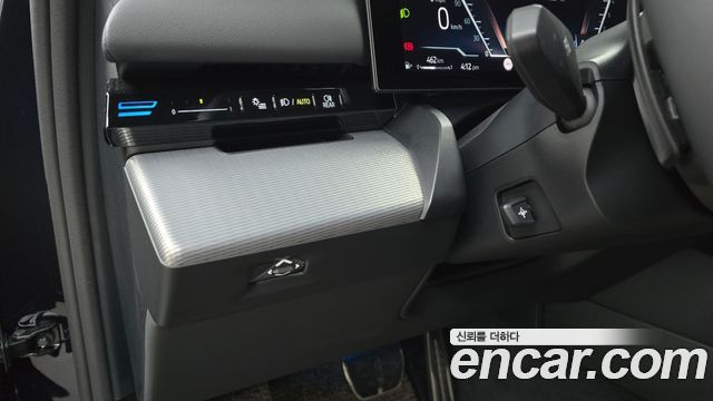 BMW 5-Series 2024 — photo 25