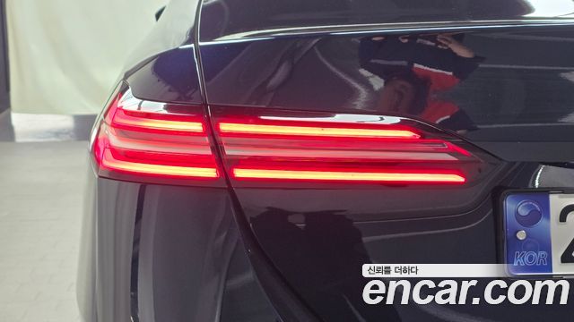 BMW 5-Series 2024 — photo 9