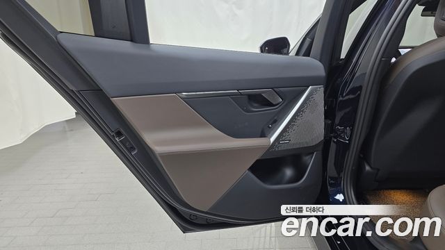 BMW 5-Series 2024 — photo 15