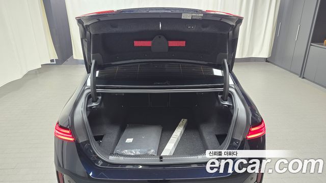 BMW 5-Series 2024 — photo 30