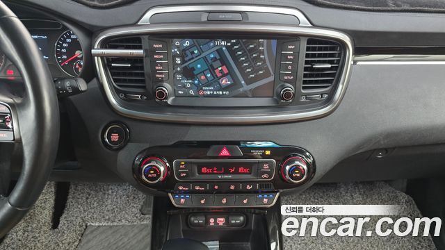 Kia Sorento 2018 — photo 18