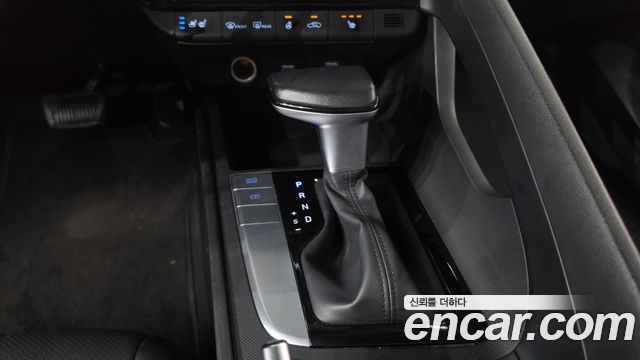Hyundai AVANTE 2021 — photo 12