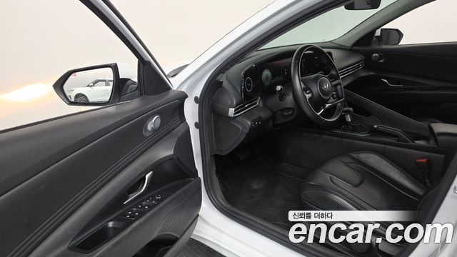Hyundai AVANTE 2021 — photo 13