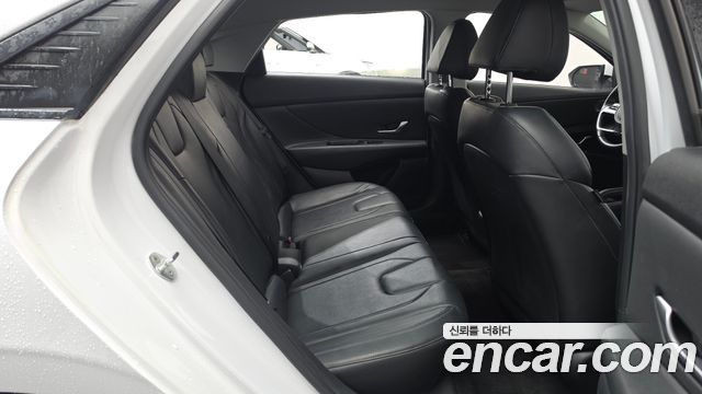 Hyundai AVANTE 2021 — photo 17