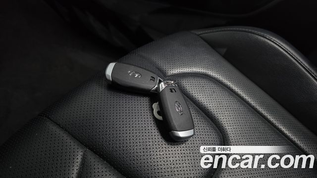 Hyundai AVANTE 2021 — photo 22