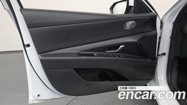 Hyundai AVANTE 2021 — photo 14