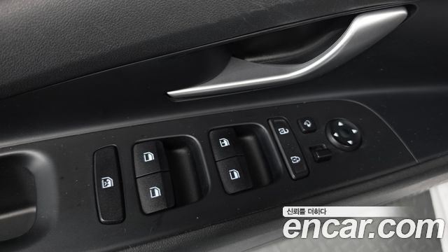 Hyundai AVANTE 2021 — photo 28