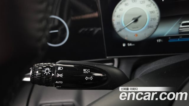 Hyundai AVANTE 2021 — photo 29