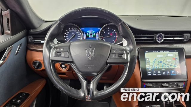 Maserati Quattroporte 2018 — photo 13