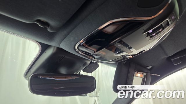Maserati Quattroporte 2018 — photo 17